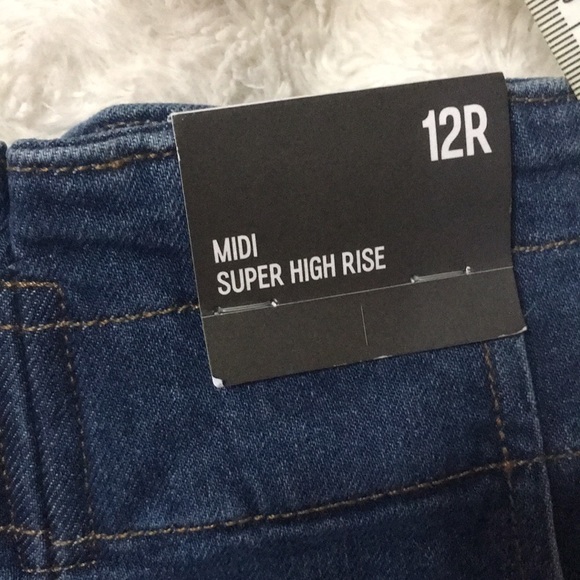 Paperbag waist shorts - Picture 8 of 11